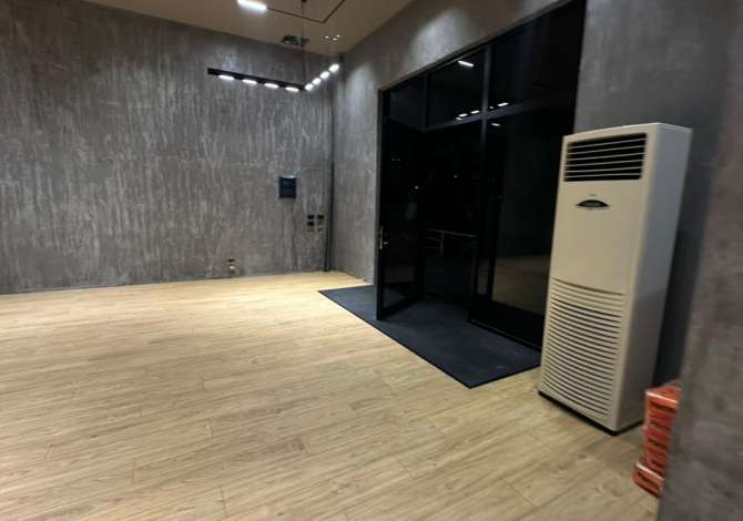Ambient biznesi me qera 1+1 ne Tirane - 700 Euro