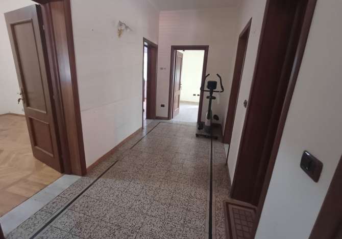 Zyre me qira ne Bllok 900 euro