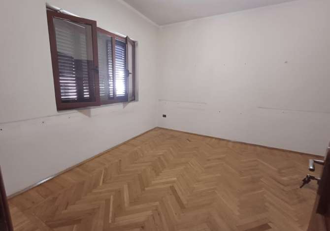 Zyre 100  m2 ne Bllok 900 euro