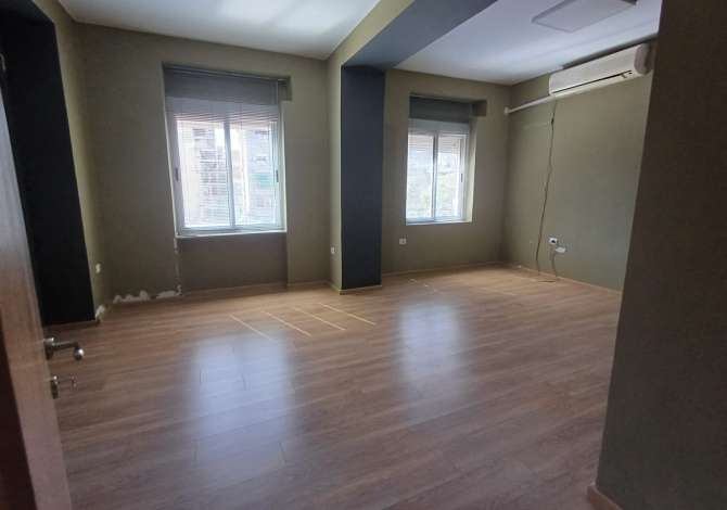 Ambient biznesi me qera 3+1 ne Tirane - 600 Euro