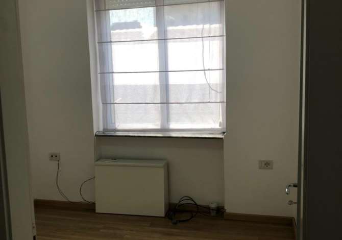 Ambient biznesi me qera 3+1 ne Tirane - 600 Euro
