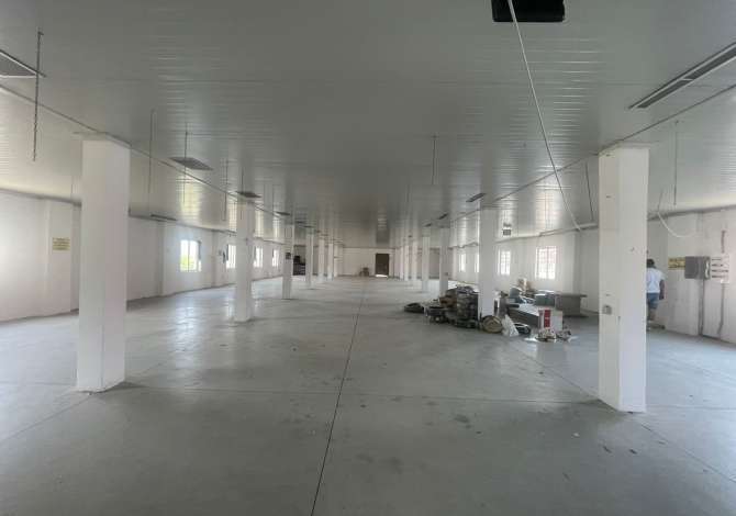 Magazine 680 m2 me qira ne Vaqarr 1200 Euro