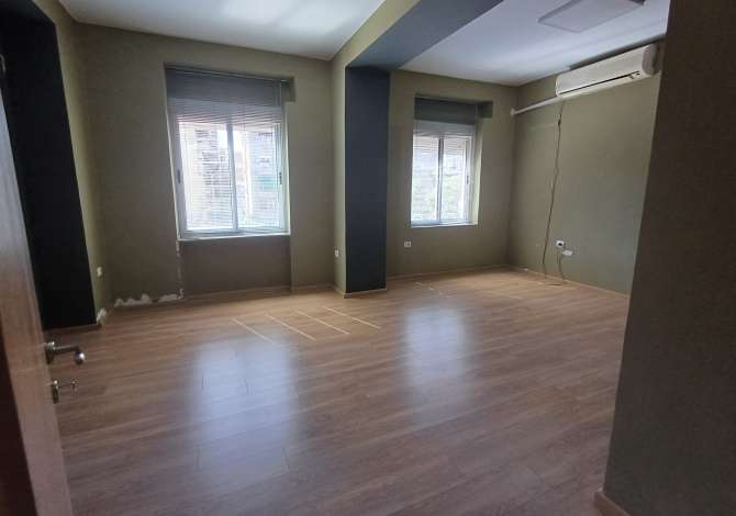 Ambient biznesi me qera 3+1 ne Tirane - 600 Euro