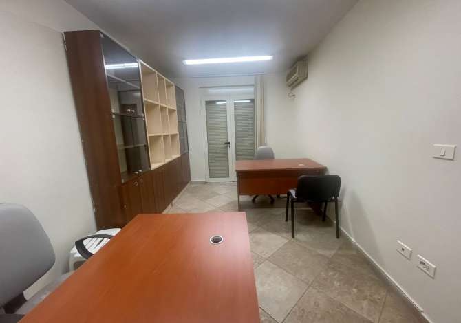 Ambient biznesi me qera 3+1 ne Tirane - 700 Euro