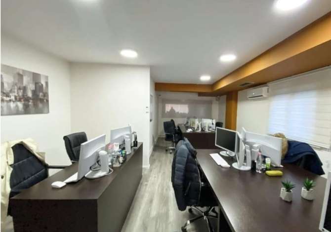 Ambient biznesi me qera 3+1 ne Tirane - 2,500 Euro