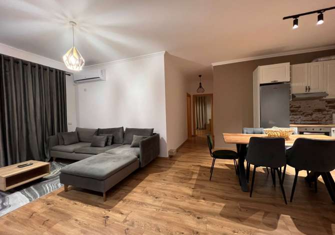 Shtepi me qera 2+1 ne Tirane - 800 Euro