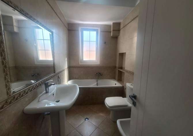 Shtepi ne shitje 2+1 ne Tirane - 145,000 Euro