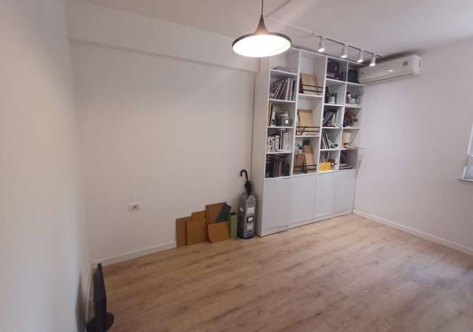 Ambient biznesi me qera 3+1 ne Tirane - 320 Euro