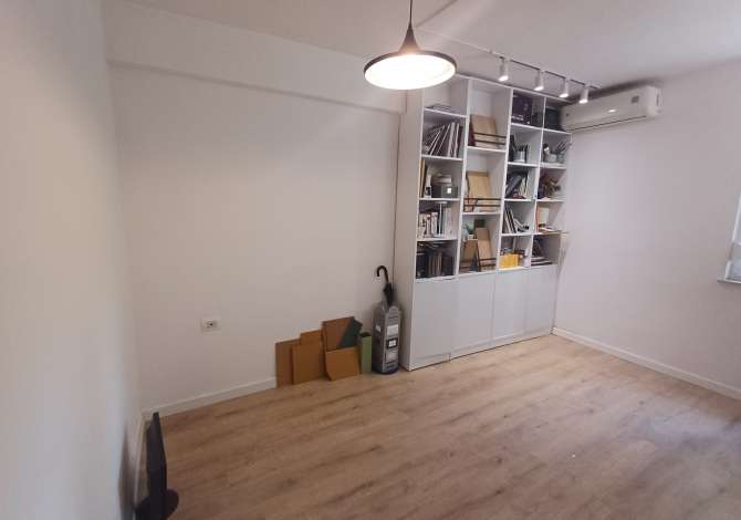 Ambient biznesi me qera 3+1 ne Tirane - 320 Euro