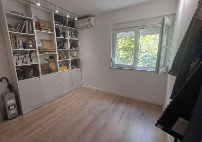 Ambient biznesi me qera 3+1 ne Tirane - 320 Euro