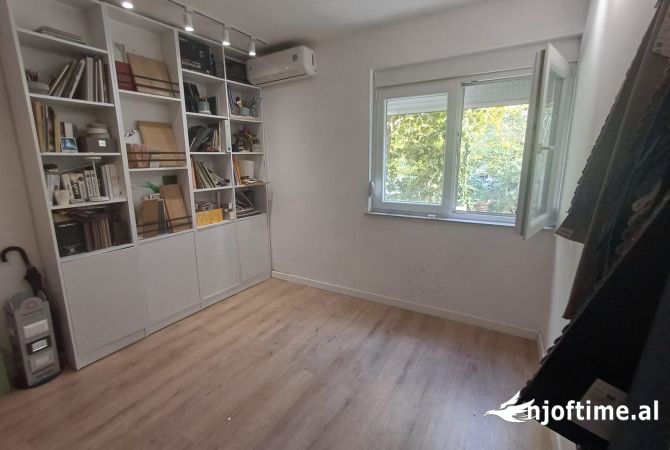 Ambient biznesi me qera 3+1 ne Tirane - 320 Euro