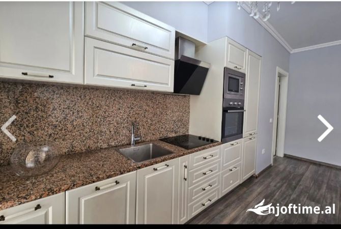 Casa in affitto 3+1 a Tirana - 1,000 Euro