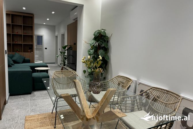 Shtepi me qera 2+1 ne Tirane - 750 Euro