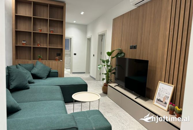 Shtepi me qera 2+1 ne Tirane - 750 Euro