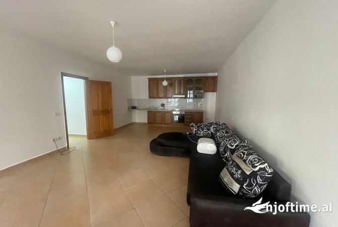 Shtepi me qera 2+1 ne Tirane - 500 Euro
