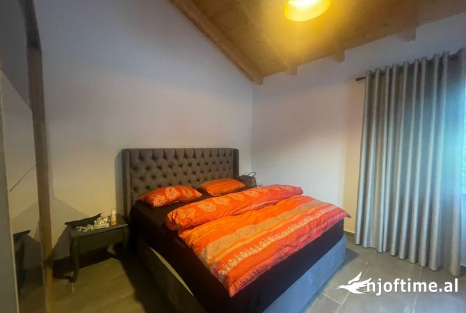 Shtepi ne shitje 3+1 ne Tirane - 450,000 Euro