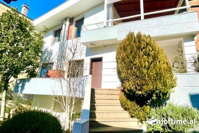 Casa in vendita 4+1 a Tirana - 577,000 Euro