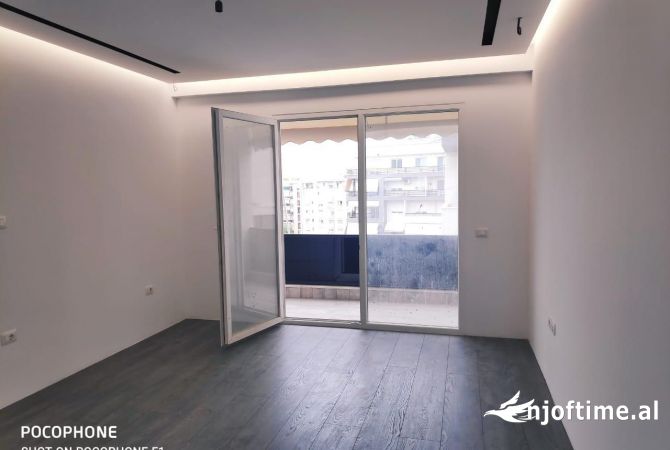 Ambient biznesi me qera 3+1 ne Tirane - 1,500 Euro