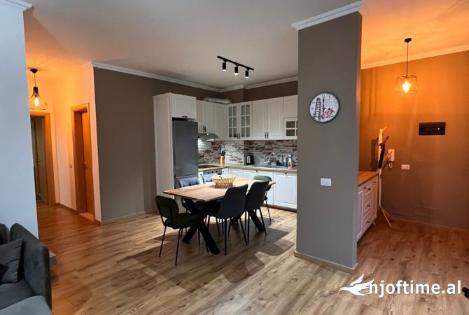 Shtepi ne shitje 2+1 ne Tirane - 215,000 Euro
