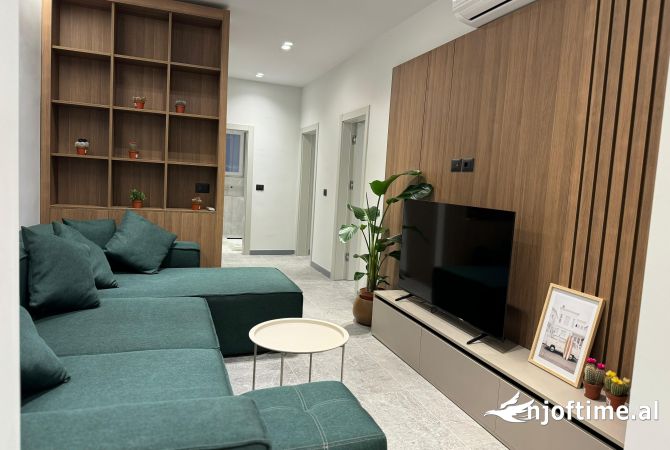 Shtepi me qera 2+1 ne Tirane - 750 Euro