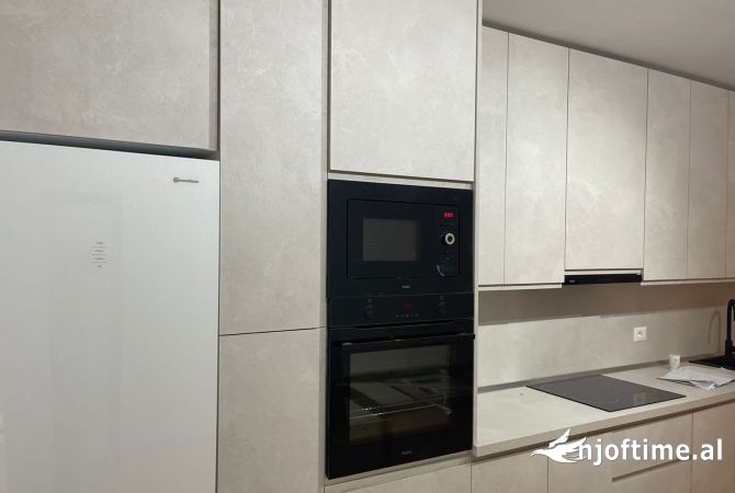 Shtepi ne shitje Apartament ne Tirane, 2+1, Mobilimi Pjeserisht e mobiluar, Pagesa 209,550  Euro.