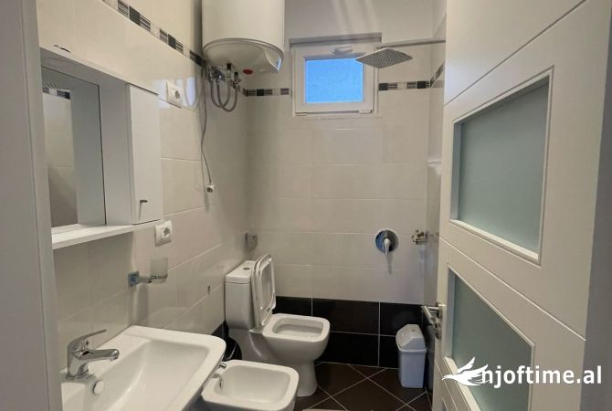 Shtepi ne shitje 5+1 ne Tirane - 400,000 Euro