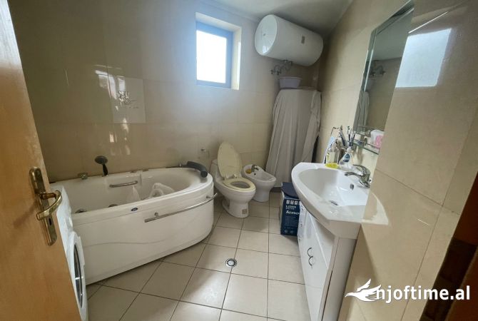 Shtepi ne shitje 6+1 ne Tirane - 600,000 Euro