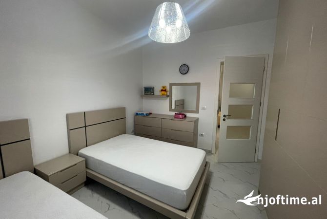 Shtepi ne shitje 5+1 ne Tirane - 400,000 Euro