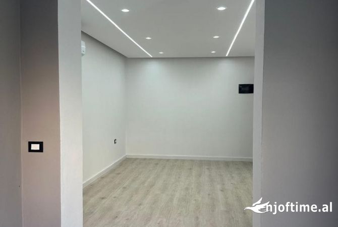 Ambient biznesi me qera 1+1 ne Tirane - 400 Euro
