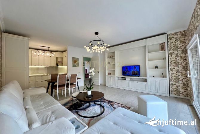 Shtepi me qera 3+1 ne Tirane - 1,300 Euro