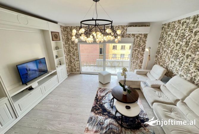 Shtepi me qera Apartament ne Tirane, 3+1, Mobilimi E mobiluar, Pagesa 1,300  Euro.