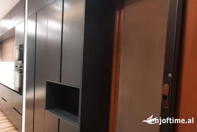 Shtepi me qera 2+1 ne Tirane - 1,500 Euro