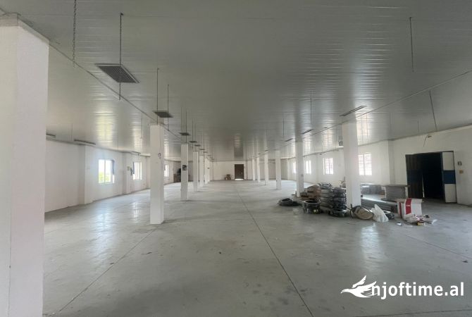Ambient biznesi me qera 4+1 ne Tirane - 1,200 Euro