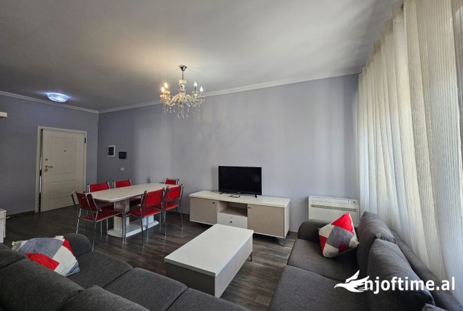 Shtepi me qera Apartament ne Tirane, 3+1, Mobilimi E mobiluar, Pagesa 1,000  Euro.