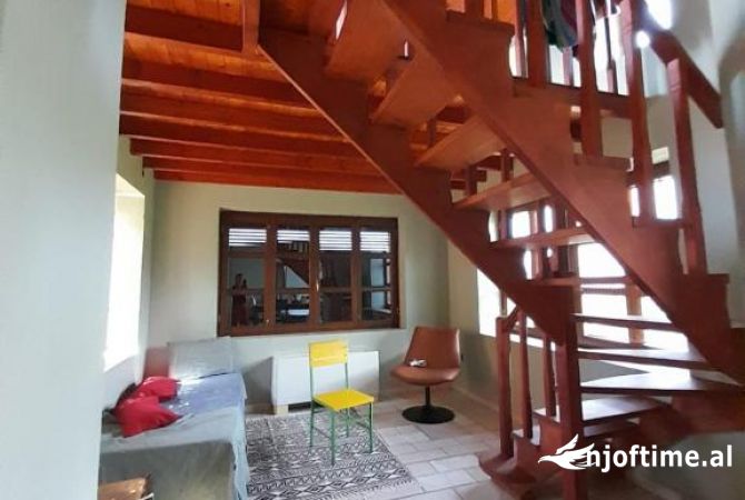 Ambient biznesi me qera 5+1 ne Tirane - 5,000 Euro