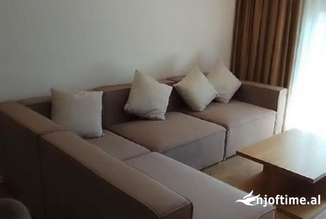 Shtepi me qera Apartament ne Tirane, 2+1, Mobilimi E mobiluar, Pagesa 1,300  Euro.