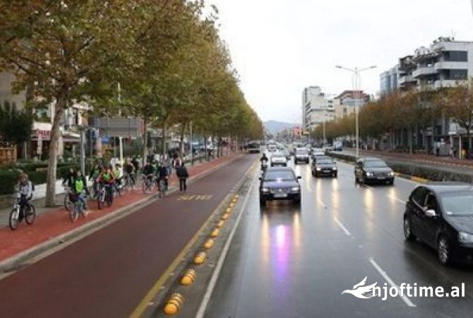 Ambient biznesi me qera 1+1 ne Tirane - 600 Euro