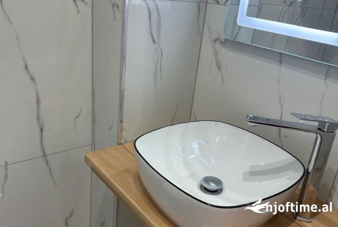 Ambient biznesi me qera 1+1 ne Tirane - 350 Euro