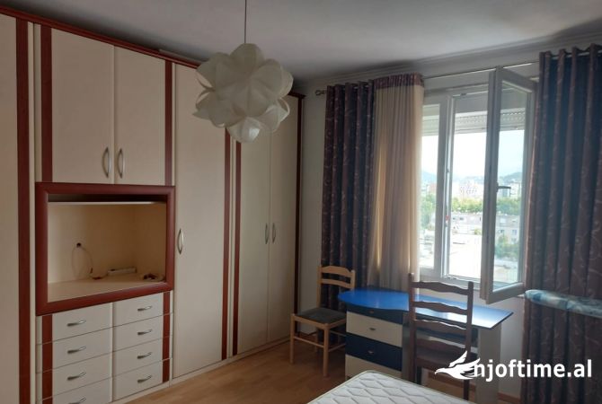 Shtepi me qera 3+1 ne Tirane - 750 Euro