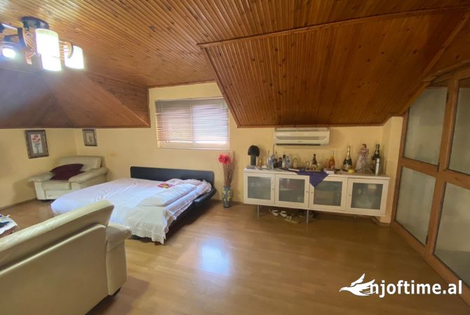 Shtepi me qera Apartament ne Tirane, 3+1, Mobilimi E mobiluar, Pagesa 600  Euro.