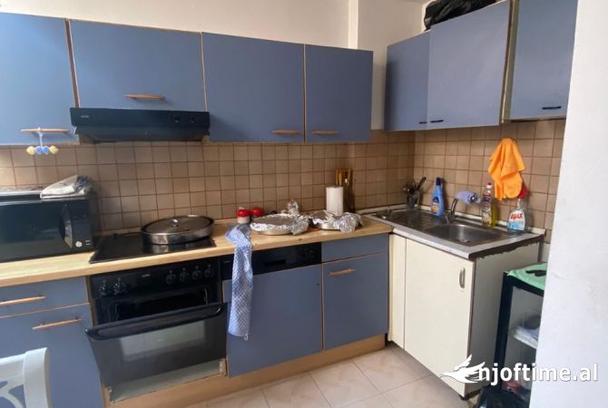 Shtepi me qera Apartament ne Tirane, 3+1, Mobilimi E mobiluar, Pagesa 600  Euro.