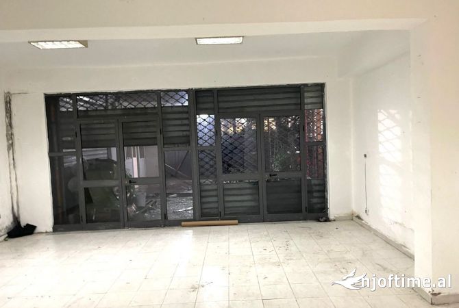 Ambient biznesi ne shitje 1+1 ne Tirane - 78,000 Euro