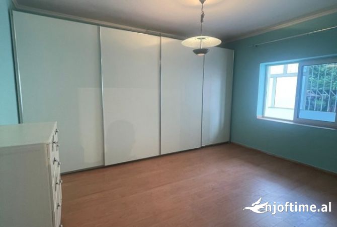 Shtepi ne shitje 4+1 ne Tirane - 235,000 Euro