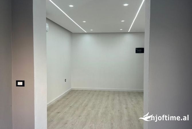 Ambient biznesi me qera 3+1 ne Tirane - 350 Euro