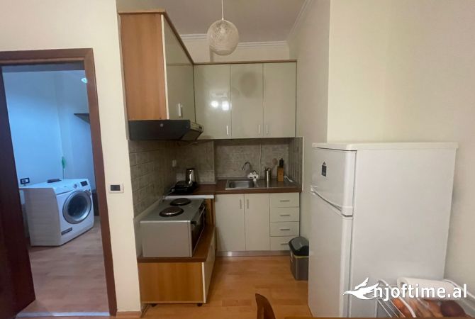 Shtepi me qera 1+1 ne Tirane - 450 Euro