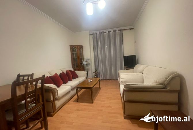 Shtepi me qera 1+1 ne Tirane - 450 Euro