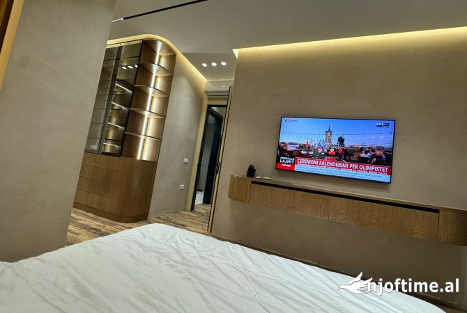 Shtepi ne shitje Apartament ne Tirane, 2+1, Mobilimi E mobiluar, Pagesa 480,000  Euro.