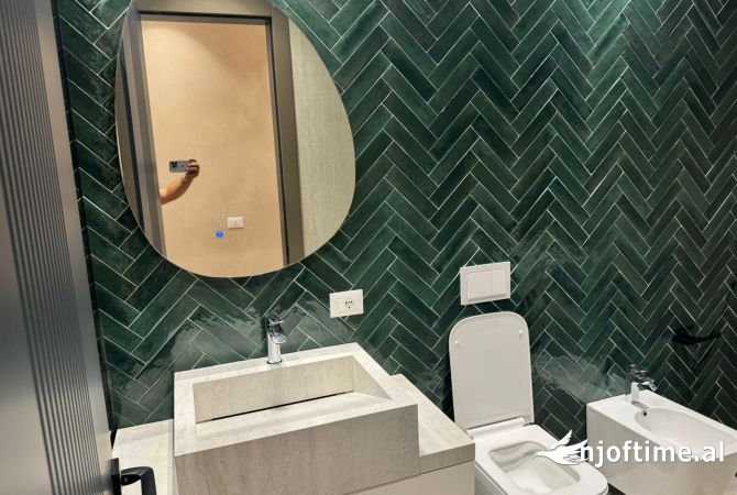 Shtepi ne shitje Apartament ne Tirane, 2+1, Mobilimi E mobiluar, Pagesa 480,000  Euro.