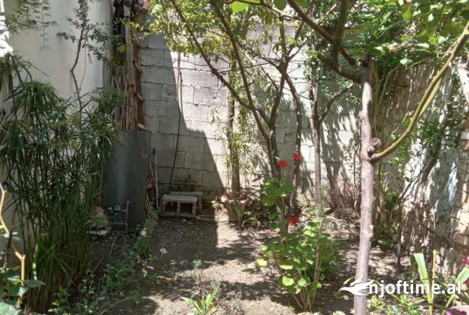 Shtepi ne shitje 1+1 ne Durres - 135,000 Euro