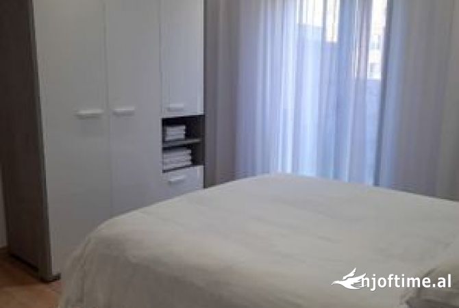 Casa in affitto 2+1 a Tirana - 1,300 Euro